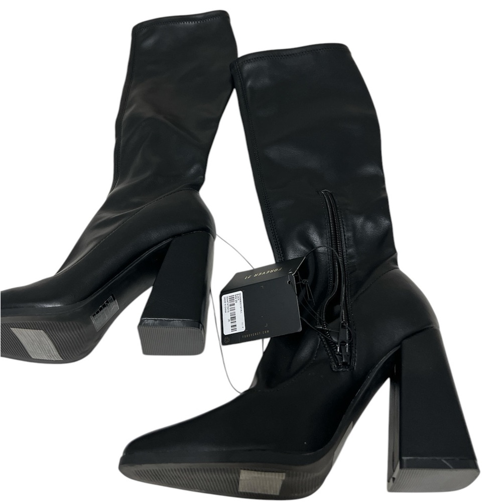 Tall Black Boots Womens size 6, New with Tag